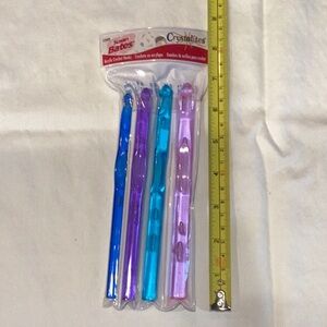 New Susan Bates Crystalites Crochet Hook Set